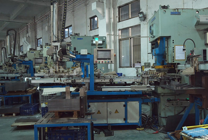Large hardware workshop